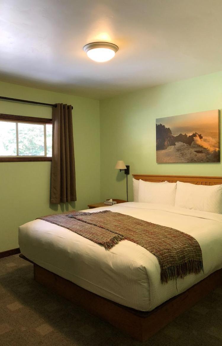 Big Sur River Inn חדר תמונה